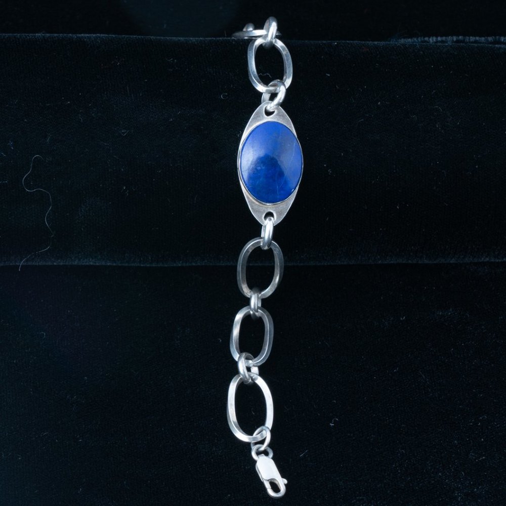 Vintage Silver Chain-link Bracelet with Lapis Cabochon